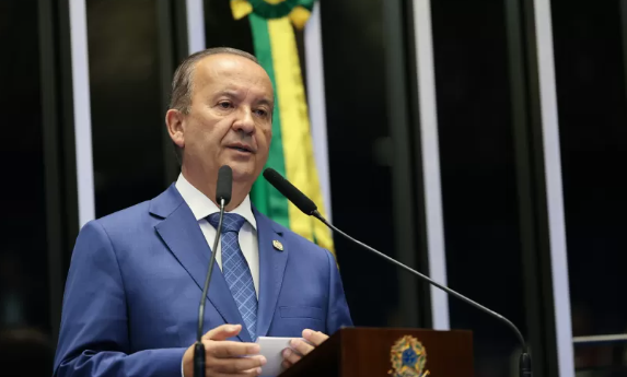 Jorginho Mello é reeleito Governador em SC